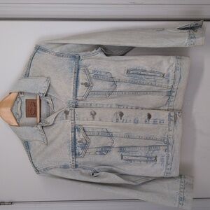 Levi's Classic Light Wash Denim Jacket